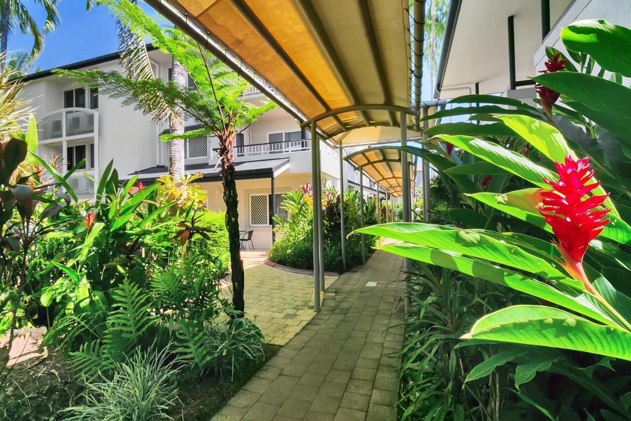 Cairns Reef Apartments & Motel Exterior photo