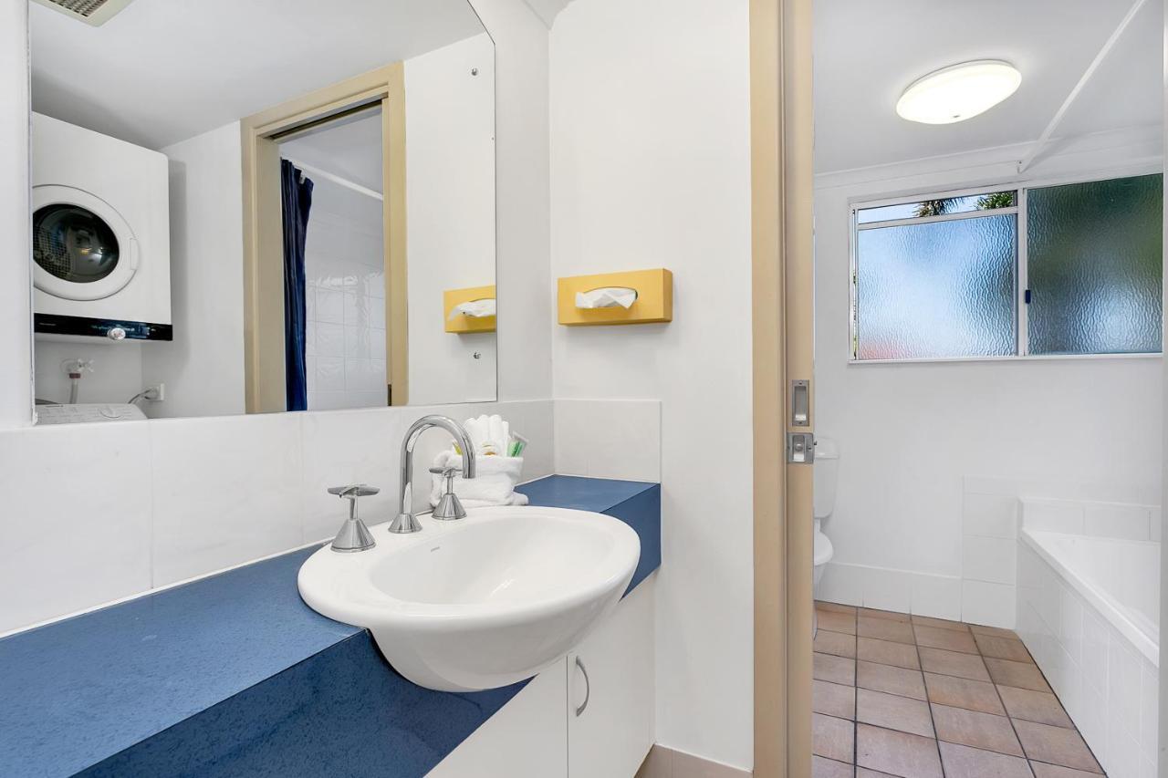 Cairns Reef Apartments & Motel Exterior photo