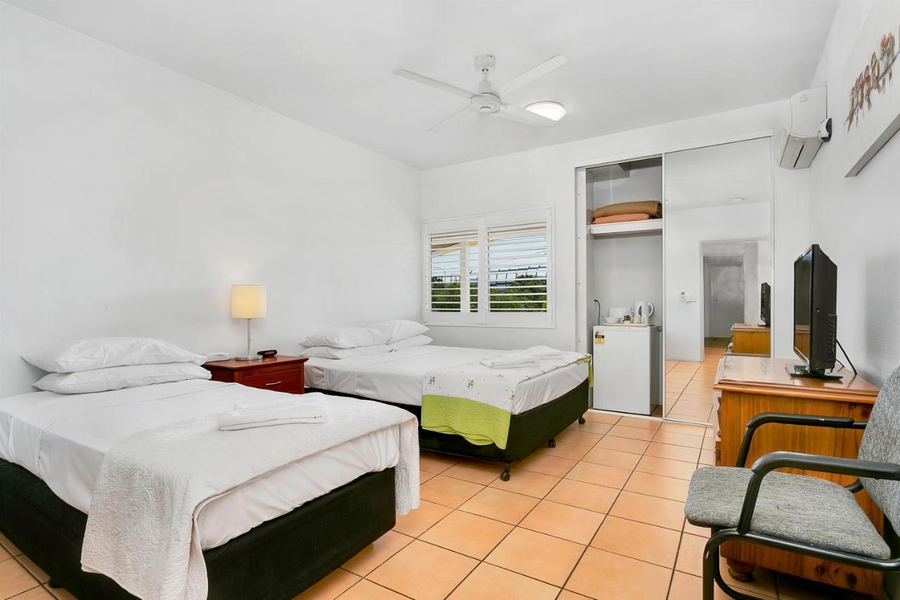 Cairns Reef Apartments & Motel Exterior photo