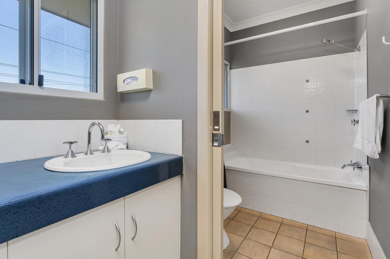 Cairns Reef Apartments & Motel Exterior photo