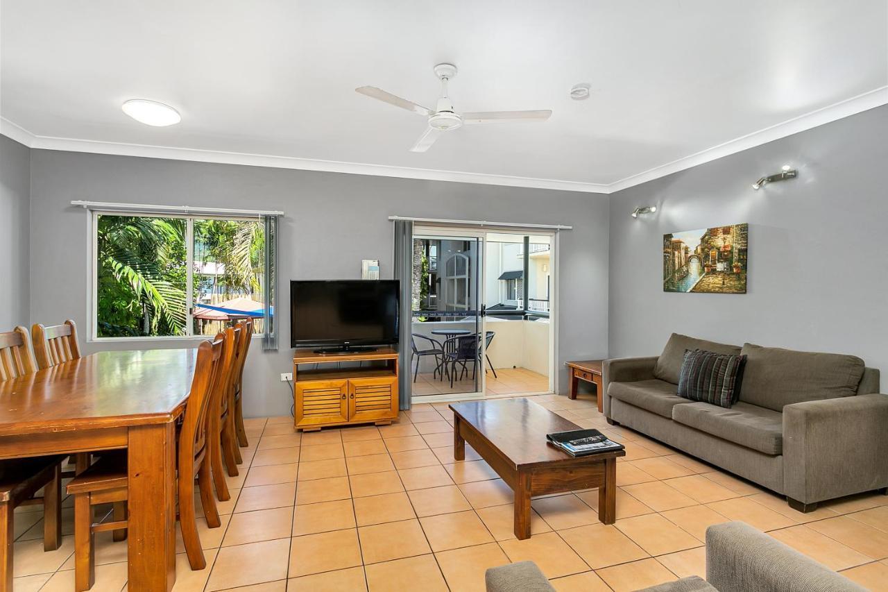 Cairns Reef Apartments & Motel Exterior photo